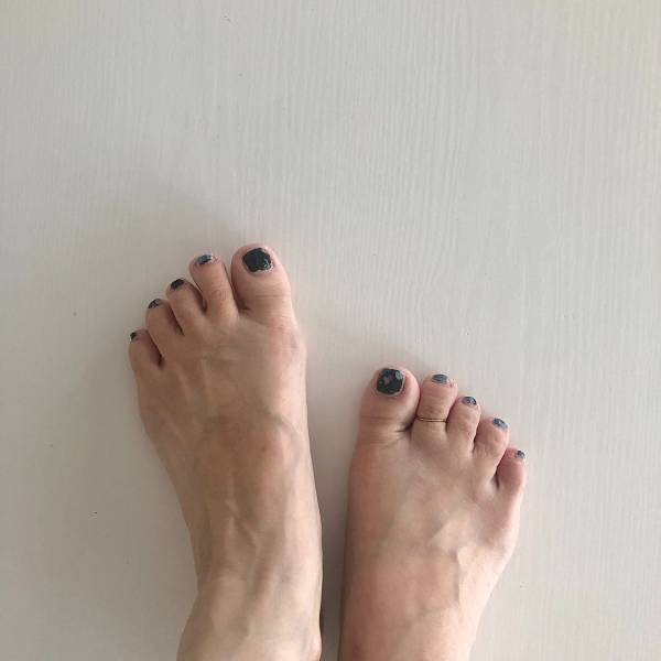 自宅で簡単セルフジェルネイル！子育てママにも使いやすいシールタイプを使った感想。