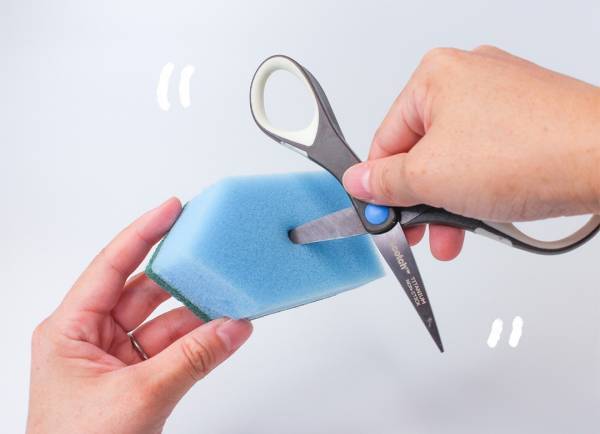 【簡単】水遊びにピッタリの手作りおもちゃ。ヨットや輪投げなど親子で作ろう♪