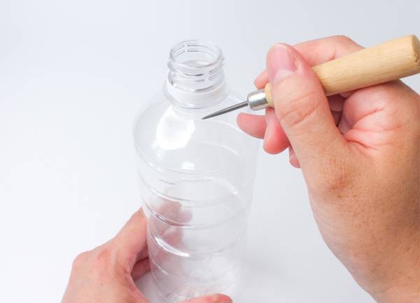 【簡単】水遊びにピッタリの手作りおもちゃ。ヨットや輪投げなど親子で作ろう♪