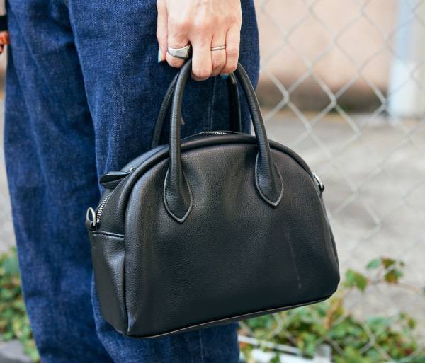 チェッカー柄をさりげなくリンク♪ママのスニーカー＆キッズのパンツでなかよし度アップ！