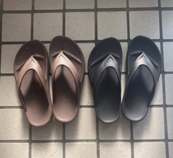 この夏DAISOでおすすめ！oofos激似のサンダル2色買い〜♡