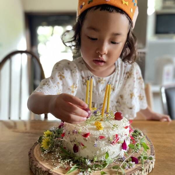 お誕生日や記念日におすすめ！エディブルフラワーでつくる手作りケーキ！！