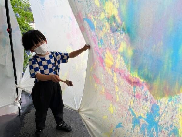 汚れなんて気にしない！ 創造力を育む、子ども向けの「Art Workshop」をご紹介♪