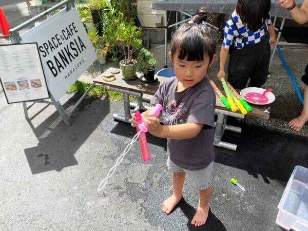 汚れなんて気にしない！ 創造力を育む、子ども向けの「Art Workshop」をご紹介♪