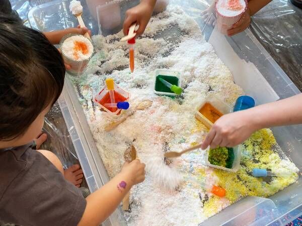 汚れなんて気にしない！ 創造力を育む、子ども向けの「Art Workshop」をご紹介♪