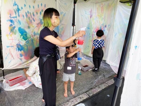 汚れなんて気にしない！ 創造力を育む、子ども向けの「Art Workshop」をご紹介♪