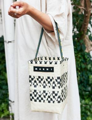 透かし編みハットはこうかぶる！ 親子で古着デニムをシェアしておしゃれ度爆上げ♪