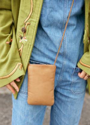 おしゃれ親子のデニムリンクコーデ！クロシェ編み＆フラワー刺しゅう合わせがめっちゃ可愛い♡