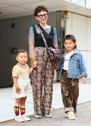 柄ボトムスはこう着る！シアートップス×ベストを合わせておしゃれ上級コーデに♪