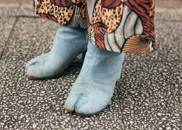 柄ボトムスはこう着る！シアートップス×ベストを合わせておしゃれ上級コーデに♪