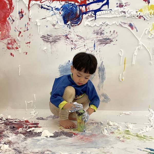 子どもの可能性を広げる「レッジョ・エミリア式」アートワークショップ体験レポート♪