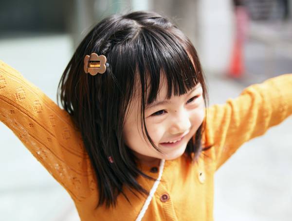 ぴったりシルエットが可愛いマタニティコーデ♡ 長めシャツ×ニットスカートでマンネリ回避！