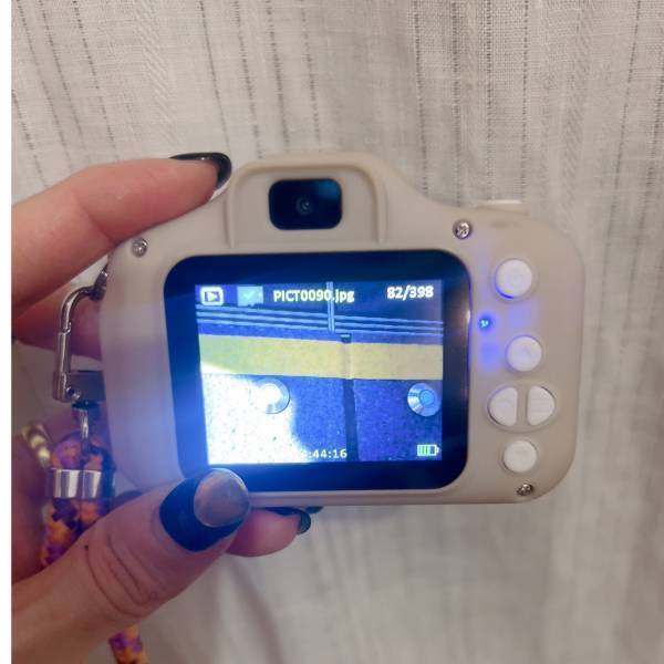 3歳の誕生日プレゼントに迷ったら！娘がどハマりしたキッズカメラ！