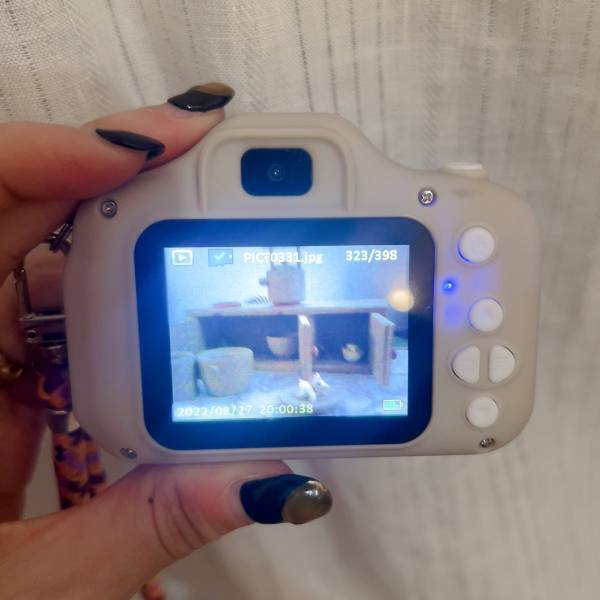 3歳の誕生日プレゼントに迷ったら！娘がどハマりしたキッズカメラ！