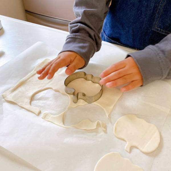 子供と一緒に作る！市販のパイシートで簡単ハロウィンパイレシピ☆