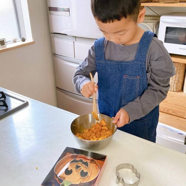 子供と一緒に作る！市販のパイシートで簡単ハロウィンパイレシピ☆