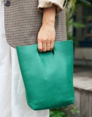 【毎日更新！ファミリーSNAP】ホワイト×ブラウンの爽やか秋コーデ