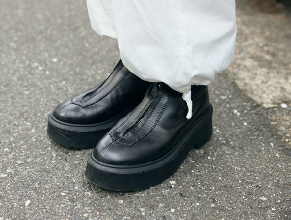 【毎日更新！ファミリーSNAP】ホワイト×ブラウンの爽やか秋コーデ