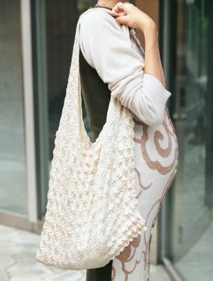 可愛すぎるマタニティコーデ♡ ニットの柄ワンピでおしゃれ度爆上げ！