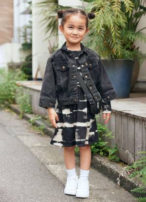 親子揃って『ザラ』に夢中♡ ブラック×タイダイ柄で仲良しリンク！