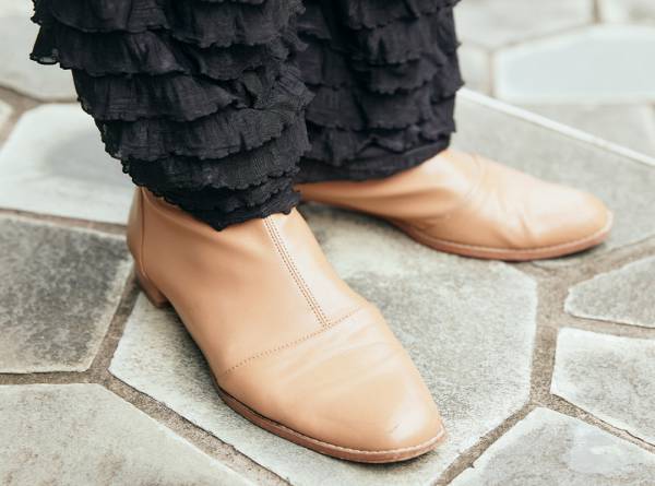 親子リンクにはチェック柄シャツがおすすめ！フリルパンツ×ブーツで甘辛MIXに♡