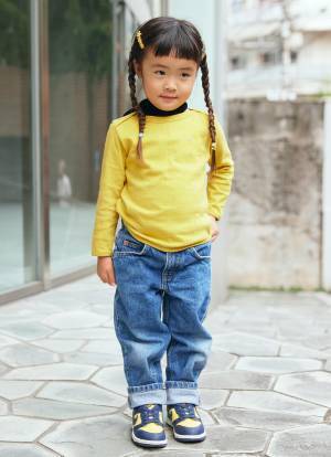 デニムコーデをワンランクアップ♡ おしゃれ親子の古着MIXスタイル！