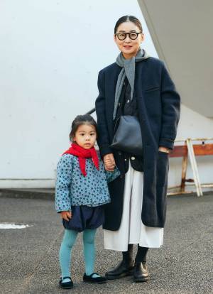 スカーフを使った上級親子リンクコーデ♡ 技ありテクをお見逃しなく！ | HugMug