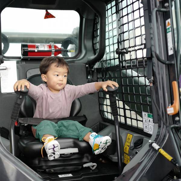 「美ら島エアーフェスタ2022」武智志穂の沖縄でのんびり双子育児 Vol.28 | HugMug