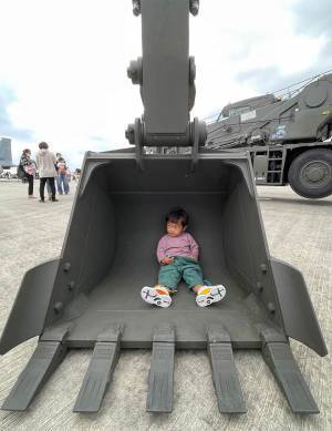 「美ら島エアーフェスタ2022」武智志穂の沖縄でのんびり双子育児 Vol.28 | HugMug