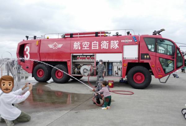 「美ら島エアーフェスタ2022」武智志穂の沖縄でのんびり双子育児 Vol.28 | HugMug