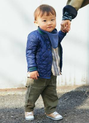 『マーキーズ』の子ども服がアツい♡ カーキでつくるカラーリンクコーデ！ | HugMug