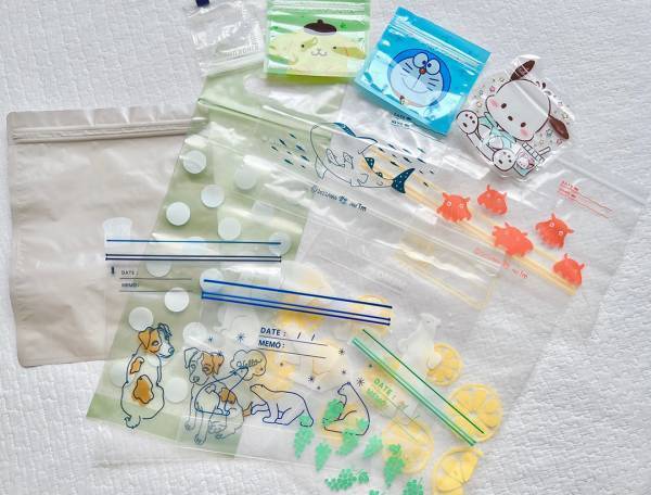 「愛用ジップ付き袋と、息子のサロペットコーデ」Kanocoのしあわせ時間 Vol.15 | HugMug