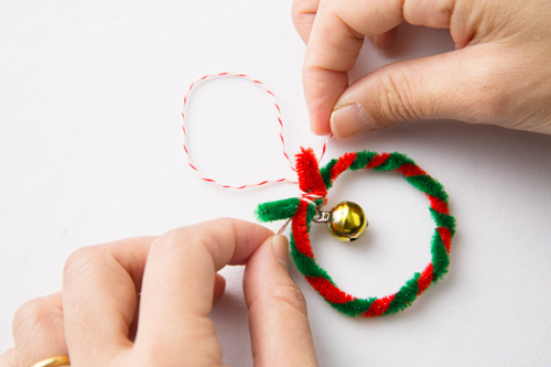 3 STEPで簡単親子工作！ クリスマスオーナメント【2色モールのオーナメント】