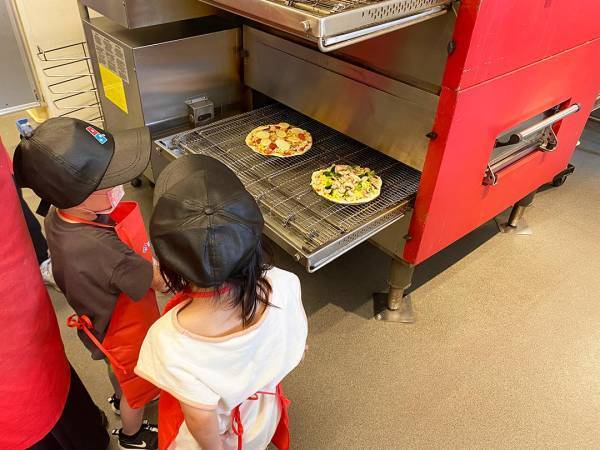 親子でピザづくり体験！ ドミノ・ピザの「ピザアカデミー」に参加してきました | HugMug - 親子で楽しむファッションやライフスタイル情報を届けるママメディア