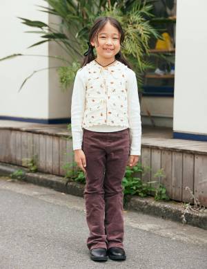 【おしゃれすぎる女の子の秋コーデ 6選】 一枚でサマになるおしゃれアイテムは必見！ | HugMug - 親子で楽しむファッションやライフスタイル情報を届けるママメディア