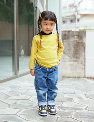 【おしゃれすぎる女の子の秋コーデ 6選】 一枚でサマになるおしゃれアイテムは必見！ | HugMug - 親子で楽しむファッションやライフスタイル情報を届けるママメディア