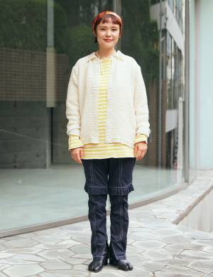 定番派？ 個性派？【高感度ママが愛用するブラックショートブーツ6選】 | HugMug - 親子で楽しむファッションやライフスタイル情報を届けるママメディア