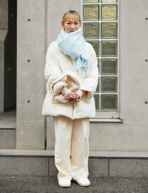 【センスのいいママ愛用のマフラー6選】 おしゃれに防寒しよう！ | HugMug - 親子で楽しむファッションやライフスタイル情報を届けるママメディア