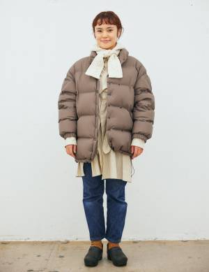 【センスのいいママ愛用のマフラー6選】 おしゃれに防寒しよう！ | HugMug - 親子で楽しむファッションやライフスタイル情報を届けるママメディア