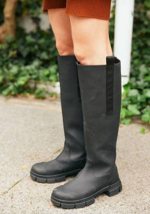 親子リンクのまさにお手本♡ デニムジャケット×ブーツが今っぽい！ | HugMug