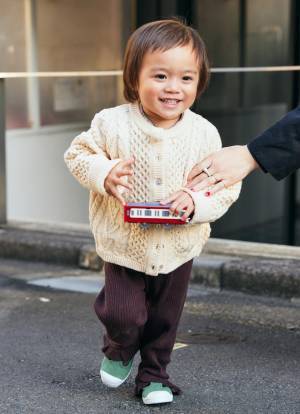 古着MIXで簡単サマ見え！ママのオールブラックコーデにも要注目♡ | HugMug