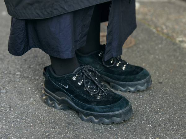 古着MIXで簡単サマ見え！ママのオールブラックコーデにも要注目♡ | HugMug