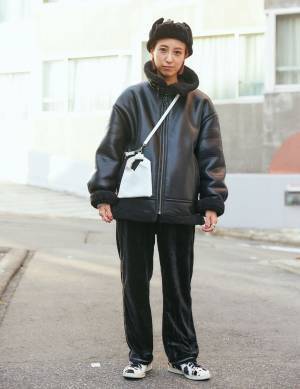 公園にもタウンユースにも！ 【高感度ママ愛用の万能スニーカー7選】 | HugMug