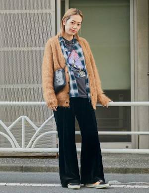 公園にもタウンユースにも！ 【高感度ママ愛用の万能スニーカー7選】 | HugMug