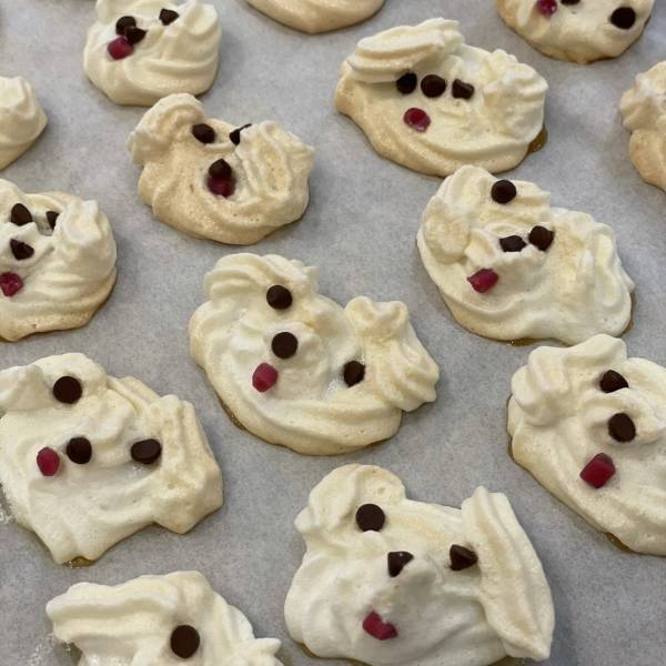 バレンタインにおすすめ！簡単で可愛いメレンゲわんこレシピ♡ | HugMug