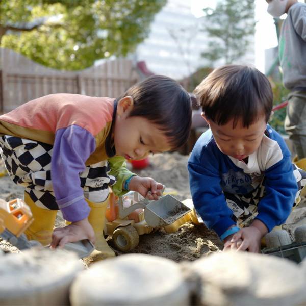 「夢のような室内・外施設『プレイヴィル（Playville）』体験レポート！」武智志穂の沖縄でのんびり双子育児 Vol.29 | HugMug