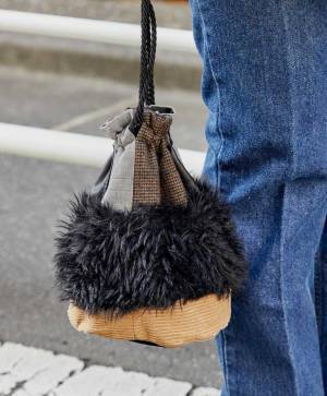 『ザラ』好き親子の冬コーデ♡ デニムとカラーを揃えてなかよしムード！ | HugMug