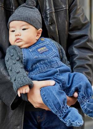 『ザラ』好き親子の冬コーデ♡ デニムとカラーを揃えてなかよしムード！ | HugMug