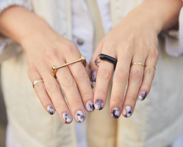 『GU』のニットトップスが優秀！古着アウターをオンすれば即おしゃれ見え | HugMug