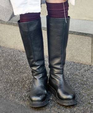 『GU』のニットトップスが優秀！古着アウターをオンすれば即おしゃれ見え | HugMug